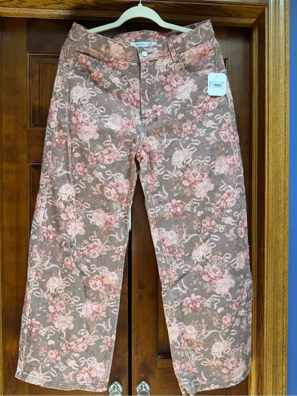 NWT, Altar'd State Pink Floral on Brown Wide-Leg Jeans, Size Large